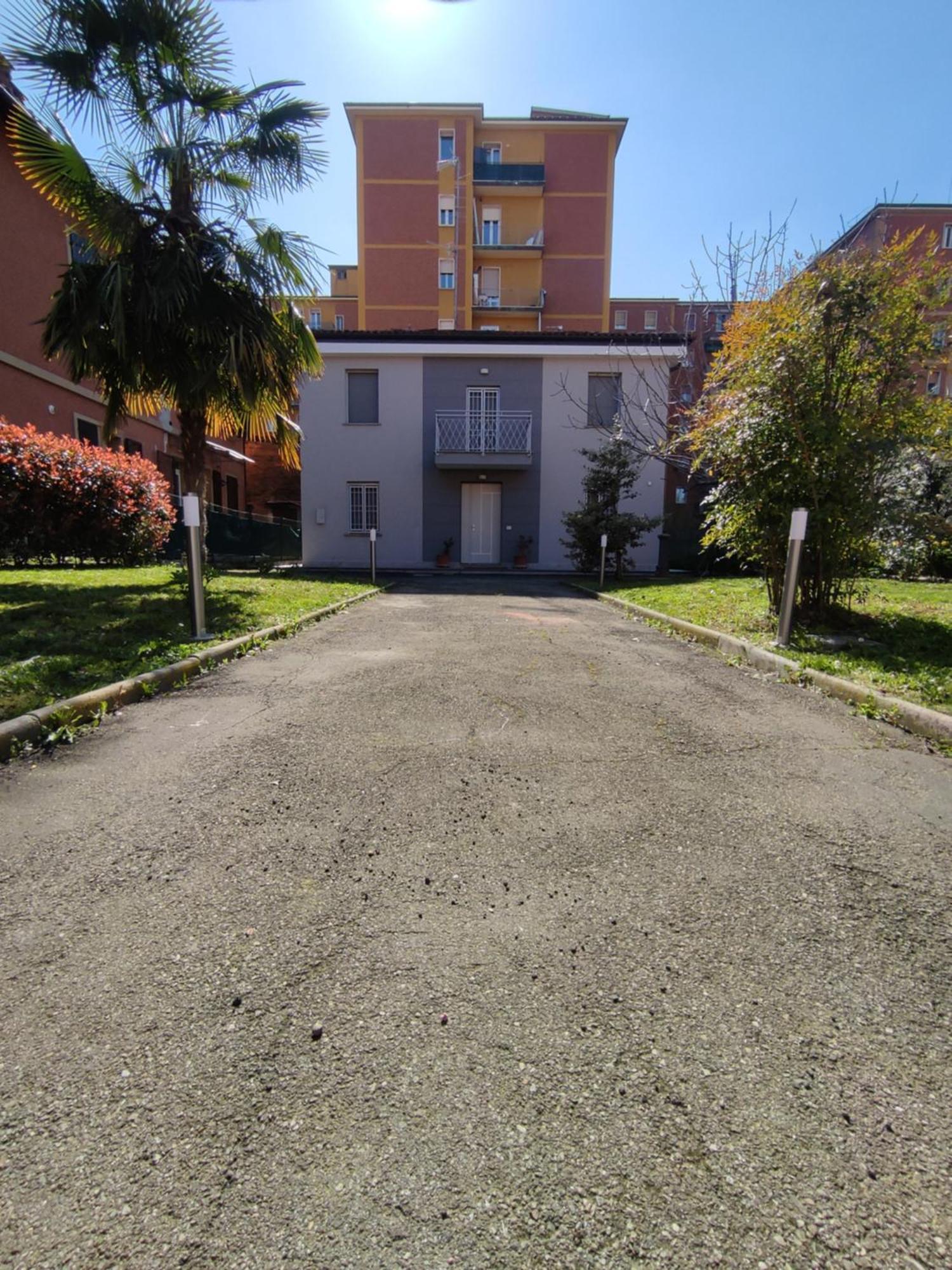 Grigio Perla Panigale, Villetta Con Giardino E Parcheggio Privato Fino A Tre Posti Auto - Un Oasi Di Tranqullita بولونيا المظهر الخارجي الصورة