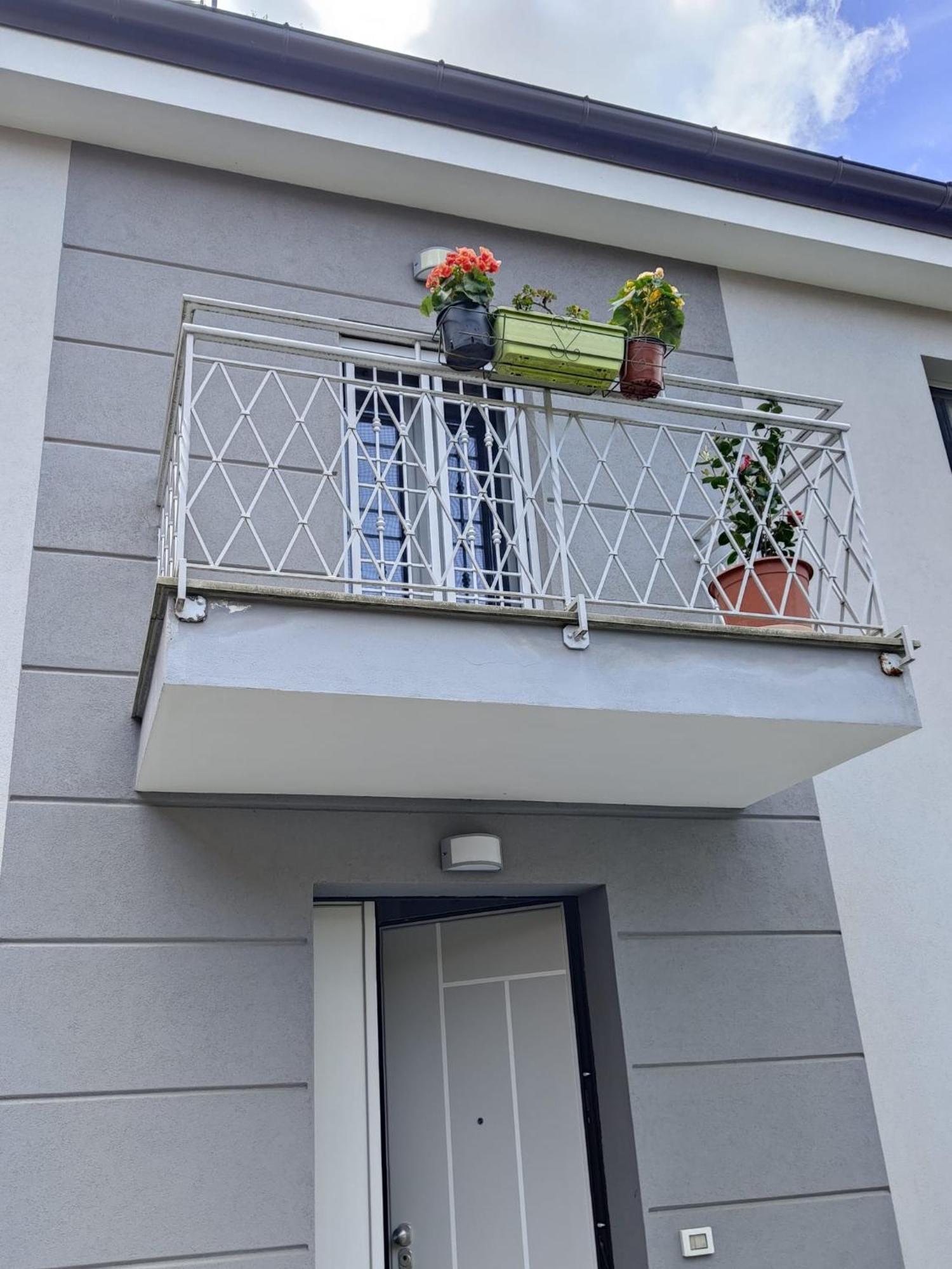 Grigio Perla Panigale, Villetta Con Giardino E Parcheggio Privato Fino A Tre Posti Auto - Un Oasi Di Tranqullita بولونيا المظهر الخارجي الصورة